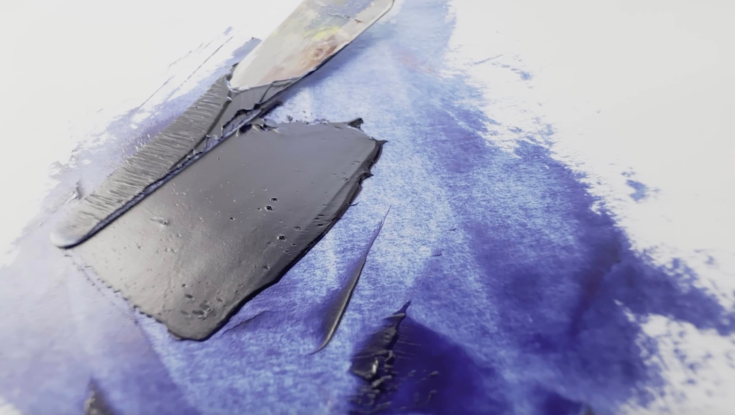 A stroke of Gamblin Indanthrone Blue oil paint