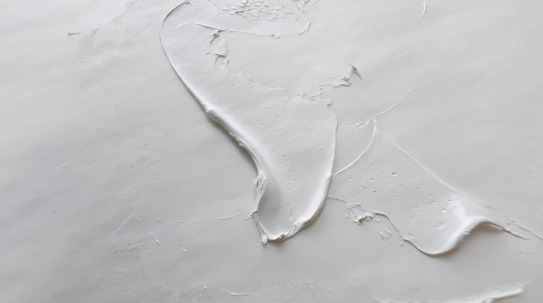 White oil paint made of PW4