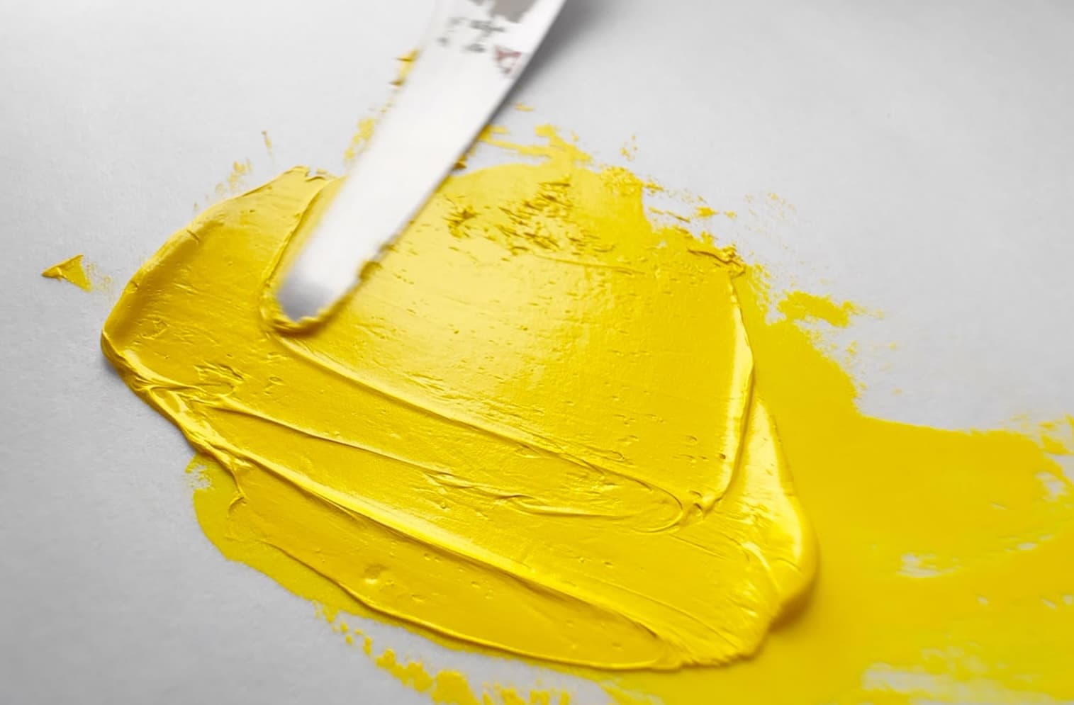 A swatch of Cadmium Yellow, PY35
