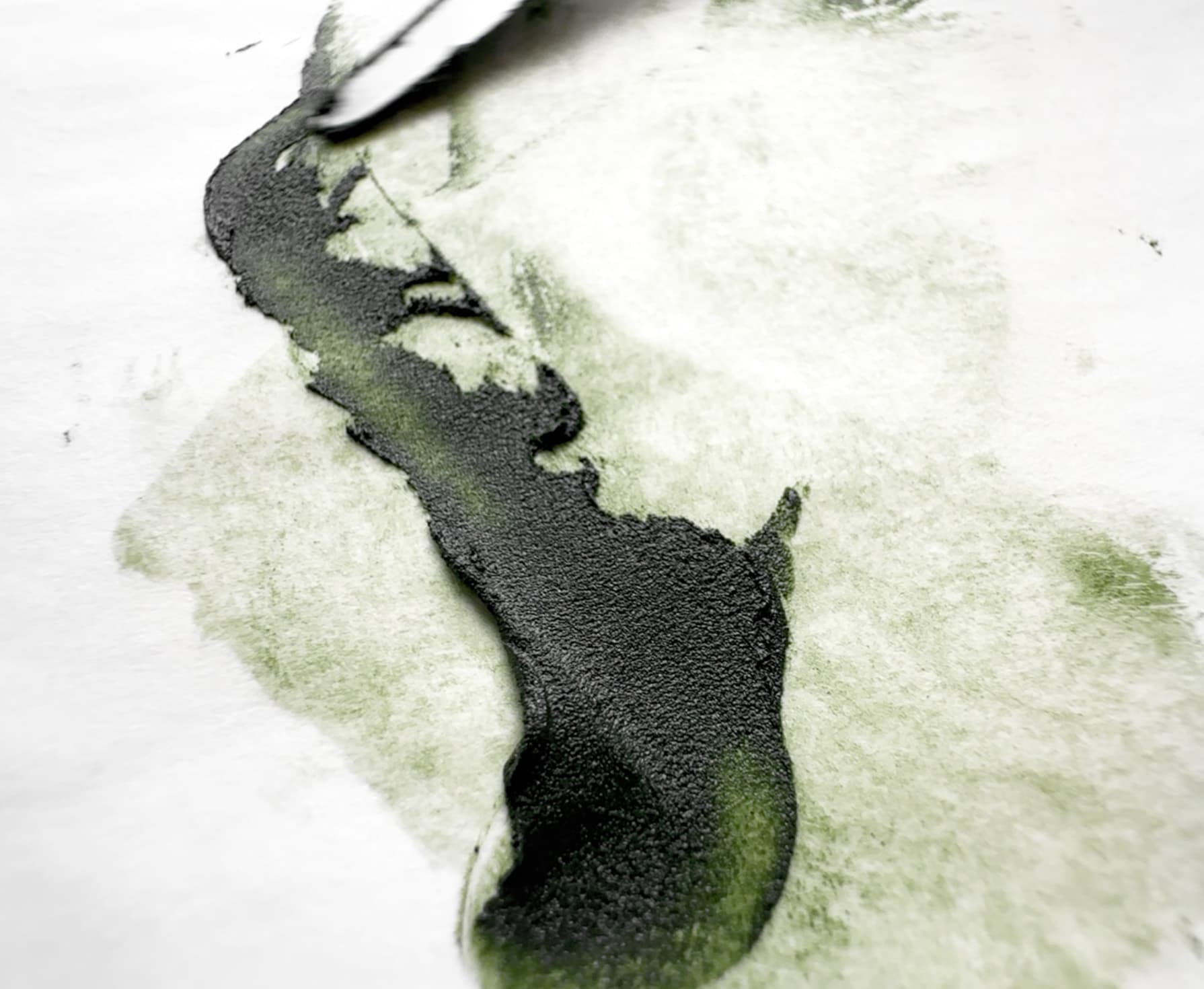 An impasto stroke of Volkonskoite oil paint